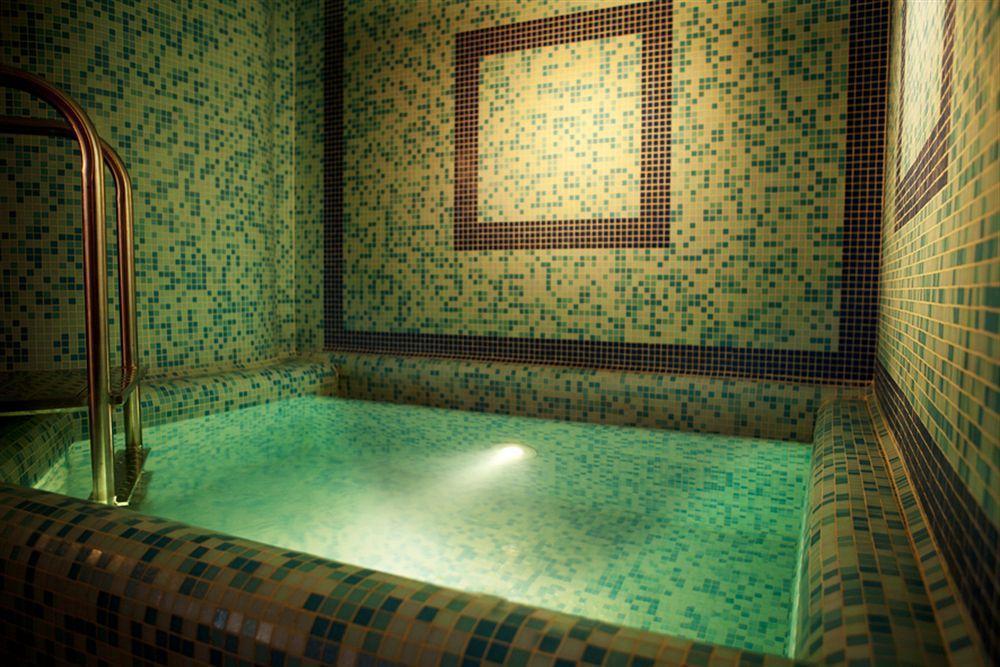 Bor Annex Hotel Ankaran Bagian luar foto